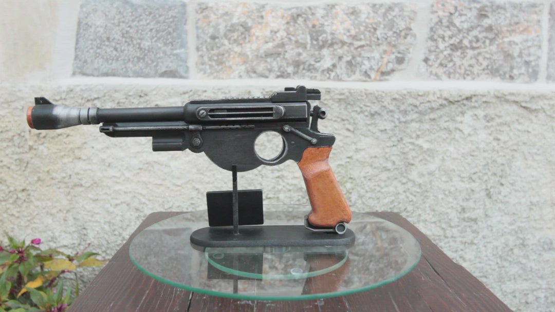 Mandalorian blaster star wars