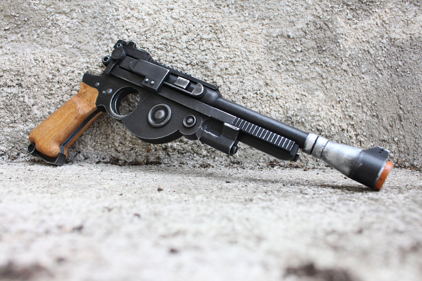 Mandalorian blaster star wars